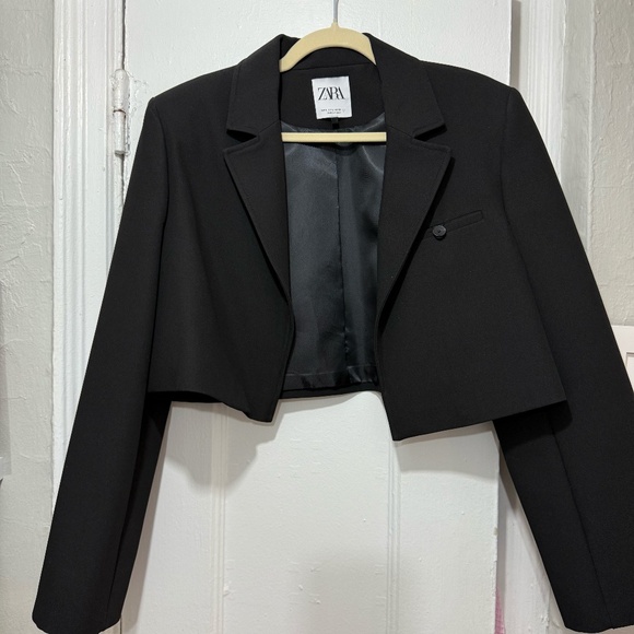 Zara Cropped Blazer - Picture 1 of 3